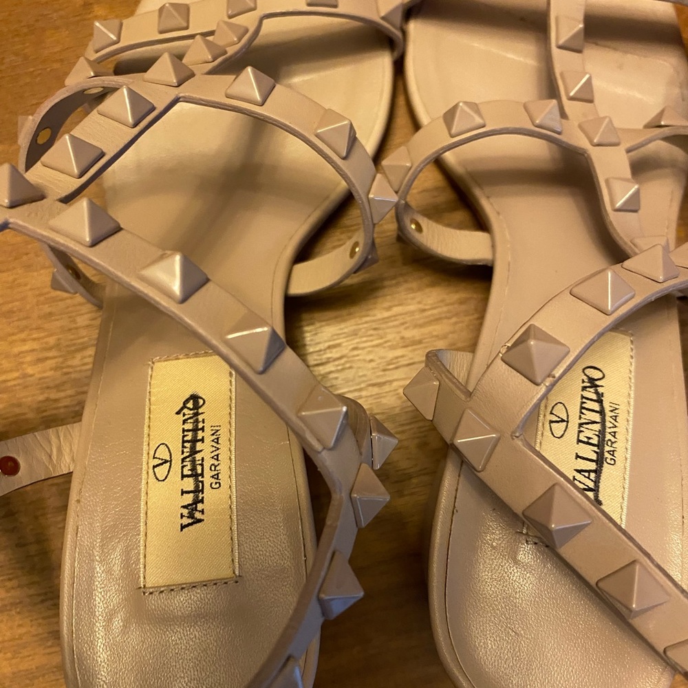$1145 Retailed Valentino Rockstud Caged Sandals Heels In Poudre Size 36 . - Picture 3 of 7